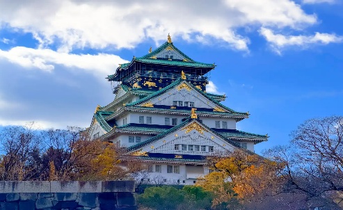 Osaka Castle under a blue sky
